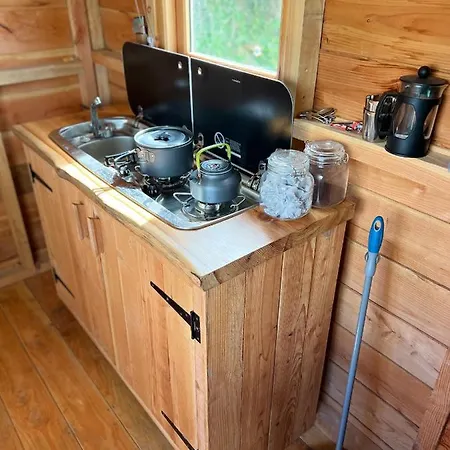 Cosy Little Hut Luxury tent Launceston
