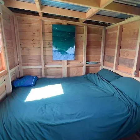 Cosy Little Hut Luxury tent Launceston